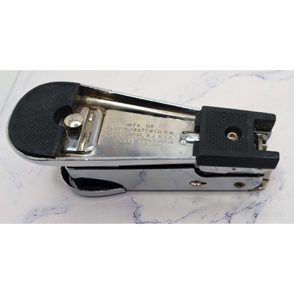 Vintage Arrow No 105 Chrome Metal Handheld Desk Stapler - Picture 7 of 8